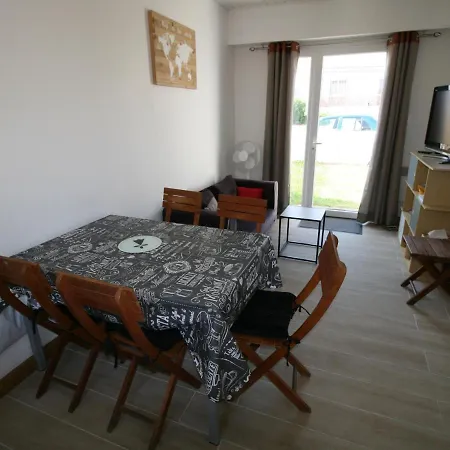 A 100m De La Plage, Maison Ideale Avec Terrasse Et Equipements Complets - Fr-1-22-321 펜션 *